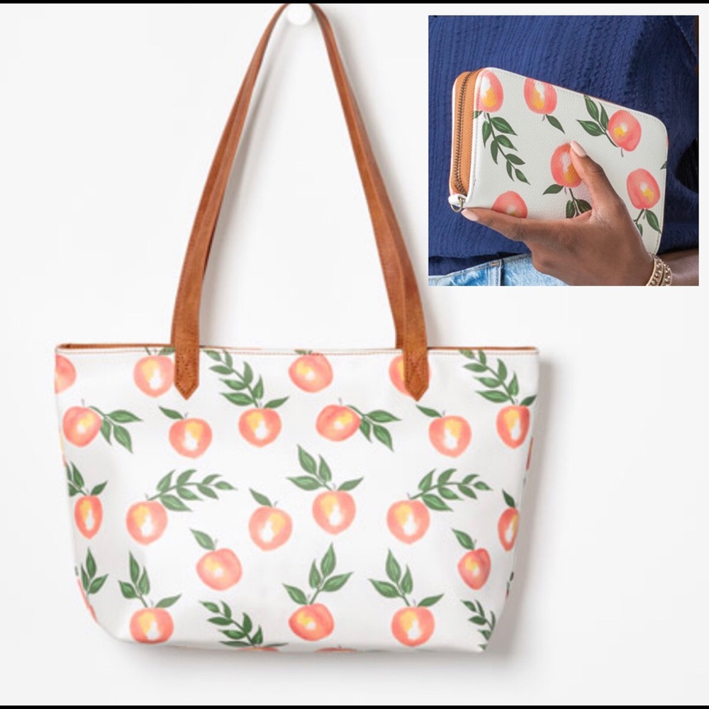NWT Thirty One Peach Pebble Wallet & Bag
